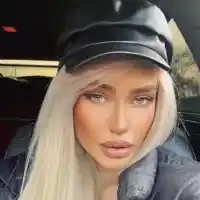 Тита си смени лицето с филтри