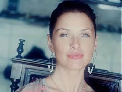 Улично куче НАХАПА Йоко Захариев! Болници отказват да й помогнат (ФОТО)