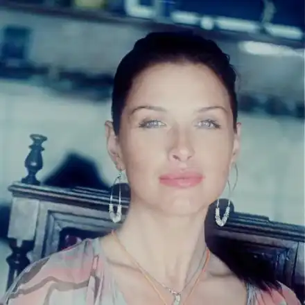 Улично куче НАХАПА Йоко Захариев! Болници отказват да й помогнат (ФОТО)