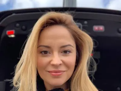 Вики от „Мастило” празнува ваксинирането в Истанбул