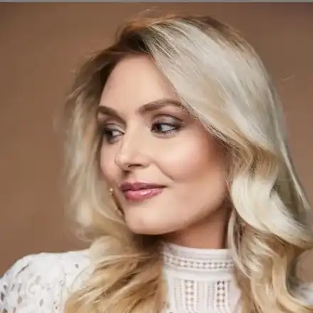 Водещата Поли Гергушева: Не пука за килограмите (СНИМКИ)