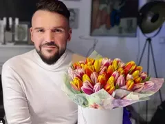 Графа изненада жена си с лалелта