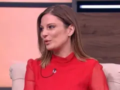 Теодора Духовникова се опъна като тъпан