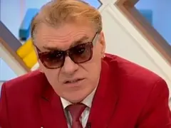 Злобни комшии пречат на Васил Найденов да се нанесе в новото си жилище