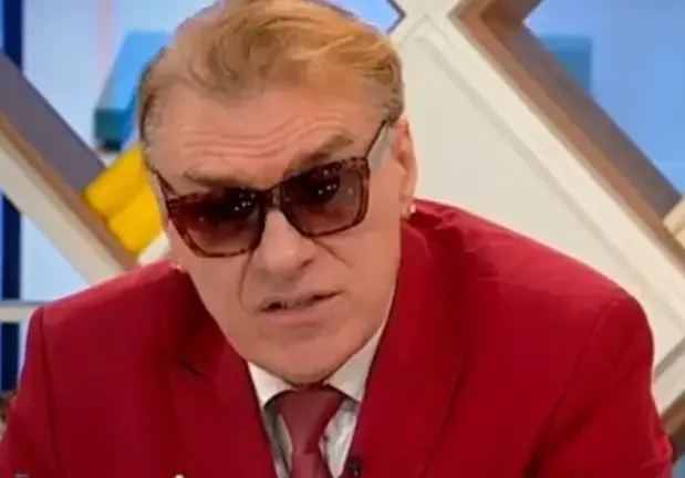 Злобни комшии пречат на Васил Найденов да се нанесе в новото си жилище