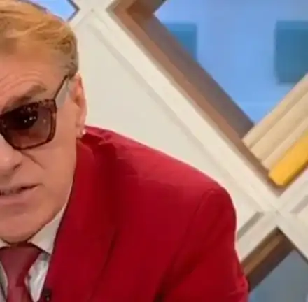 Злобни комшии пречат на Васил Найденов да се нанесе в новото си жилище