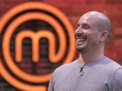 Александър  се урежда за  финала в  „Мастършеф” (Журито бута напред рентиера от Видин)