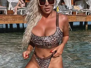 Андреа свали хонорара