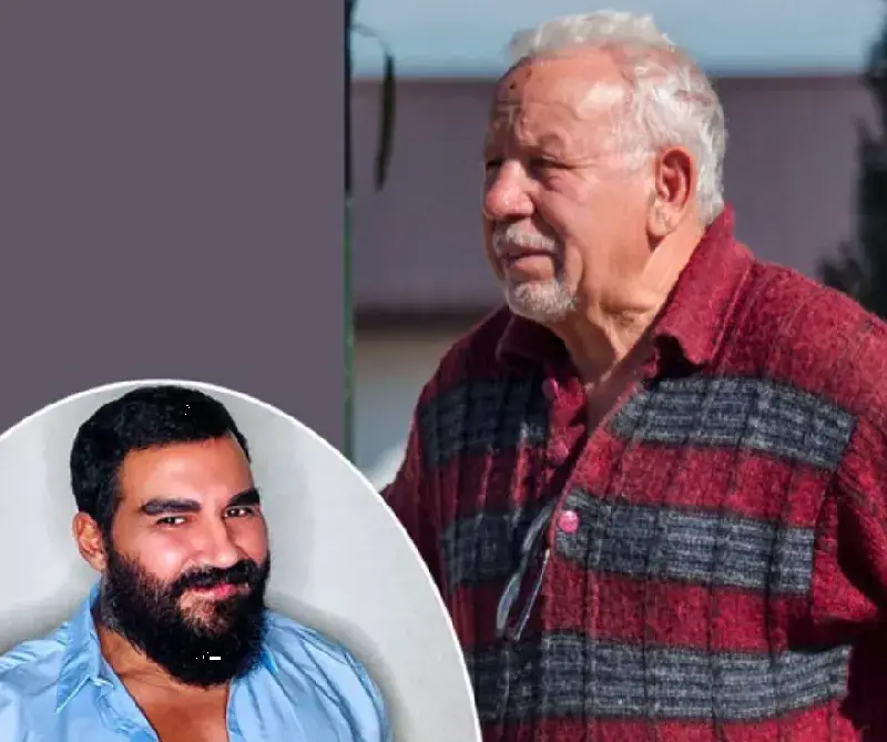 Азис погреба баща си