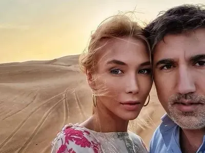 Башар Рахал зарежда батериите в Дубай с любовницата