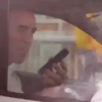 Бившият шеф на БНБ стои далеч от бацили и вируси