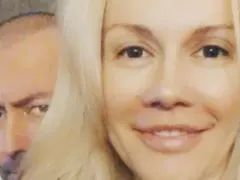 Да, това е Мария Игнатова без грим