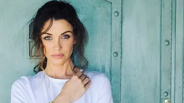 Диляна Попова хваща четката, ще продава картините си благотворително