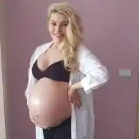 Ева Веселинова мегабременна: Вълнуващо е, но и много болезнено!