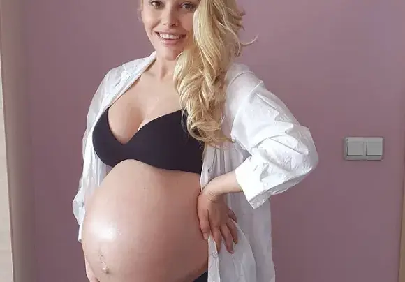 Ева Веселинова мегабременна: Вълнуващо е, но и много болезнено!