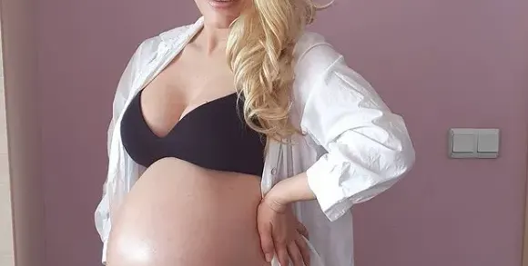 Ева Веселинова мегабременна: Вълнуващо е, но и много болезнено!