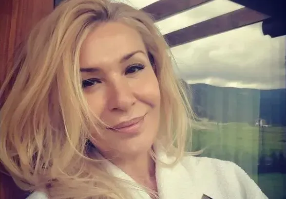 Гала обожава да се разхожда дибидюс! Какво ли виждат комшиите отсреща?