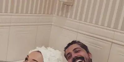 Гала уреди Стефан с предаване, пчеларят води шоу в кабеларка за 2 бона заплата