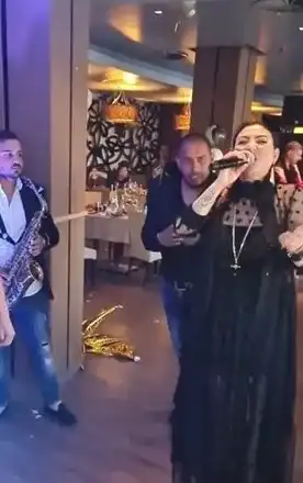 И под карантина, Софка пее  по купони: Кой ще те проверява след 21 часа, бе?