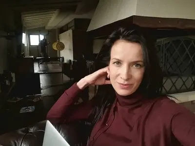 Яна Маринова харесва хоум офиса! Актрисата щастлива, че работи от къщи