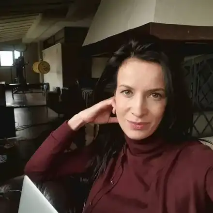 Яна Маринова харесва хоум офиса! Актрисата щастлива, че работи от къщи