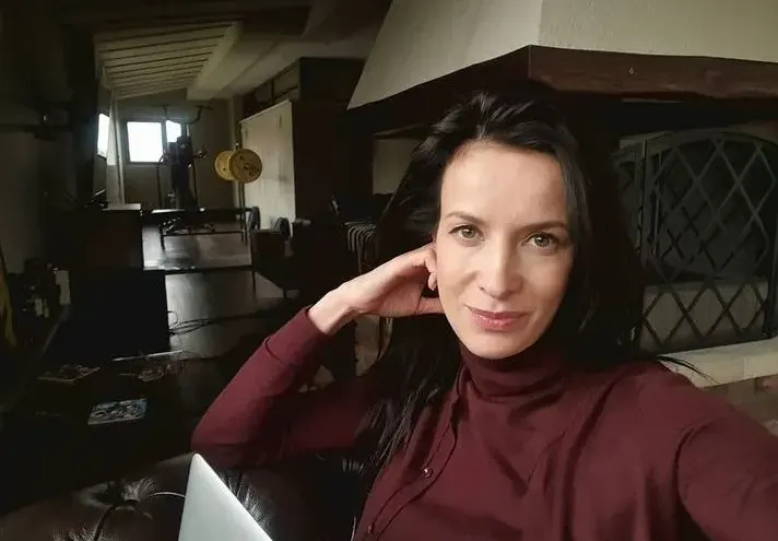 Яна Маринова харесва хоум офиса! Актрисата щастлива, че работи от къщи