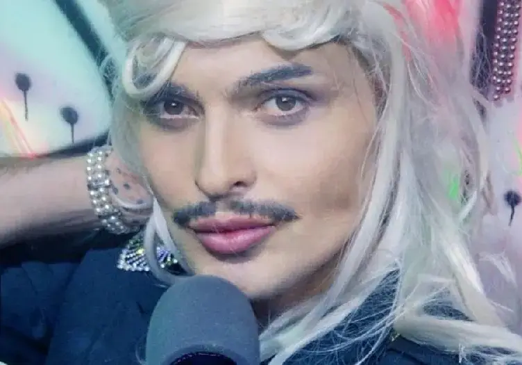 Иво Димчев се подпалил на концерт