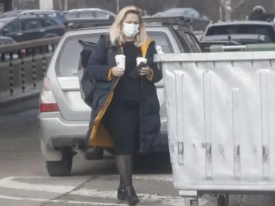 Изловиха Лора Крумова във връзка със Златко Баретата