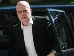 Измислена фондация „Има такъв народ“ трупа пари на гърба на Слави