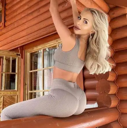 Жанета Осипова се ошишка