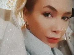 Жената на Башар Рахал опъна бръчки