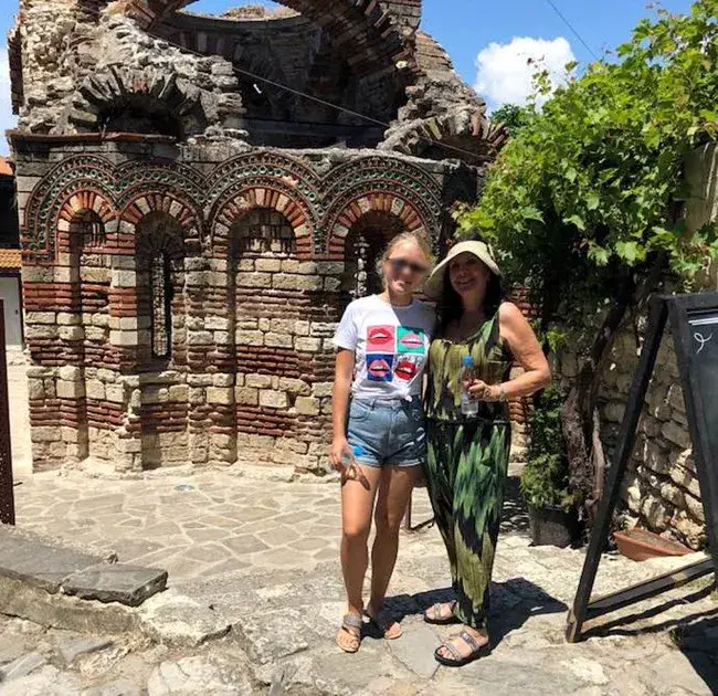 Кичка Бодурова осиновила едно от децата на брат си Михаил?