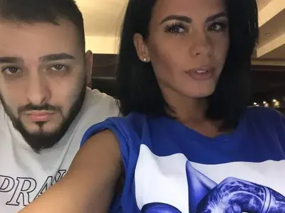 Криско сменя памперсите на сина си