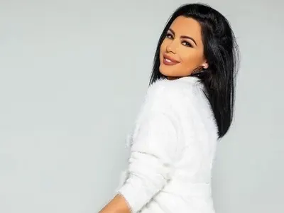 Крисковица си призна: Гладна и дебела съм