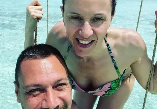 Лео глези семейството с ваканция на Малдивите (Фото от почивката им)