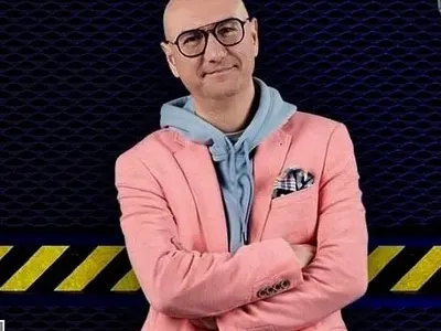 Лорд Евгени Минчев с модни забележки: Емилия - беж палтенце да бягаме, много плат и плът при Деси Стоянова и още + СНИМКИ