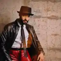 Лорд Евгени Минчев с модни забележки и похвали: Маратонките на Азис като ваксинирани, Денди все повече ми мяза на Дърева и още +СНИМКИ