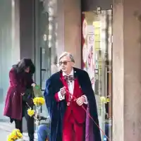 Лорд Евгени Минчев с модни забележки и похвали: Маратонките на Азис като ваксинирани, Денди все повече ми мяза на Дърева и още +СНИМКИ