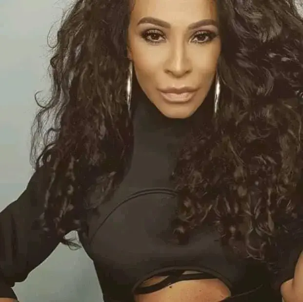 Маги Сидерова се похвали с женския си питбул