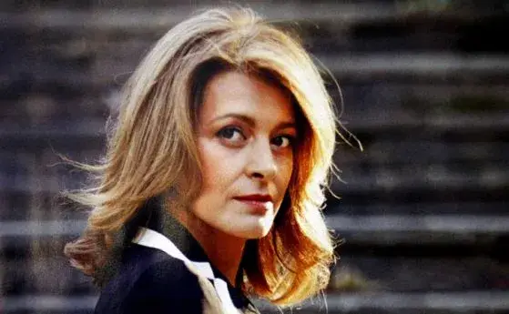 Майката на Деси Радева се грижи за нея след операцията