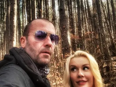 Мария и Нойзи на разходка в планината!