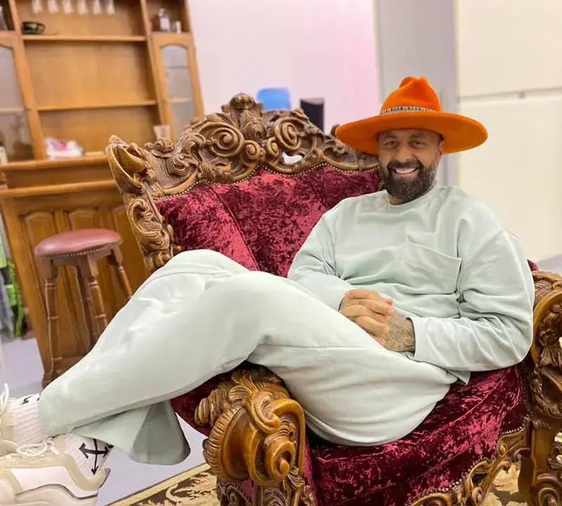 Менте DJ  Дамян събира пари от феновете си