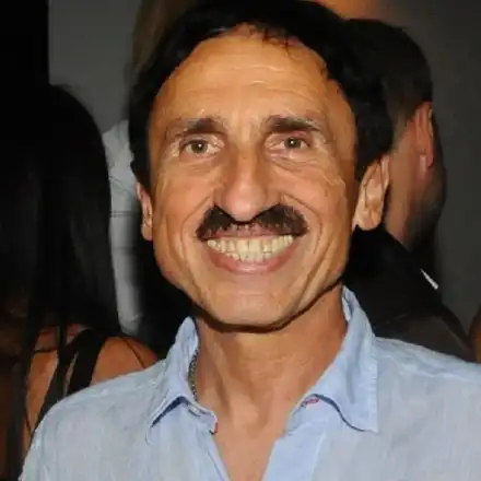 Милко Калайджиев се фука: Има за възглавница от перушината на пиленцата в леглото ми!