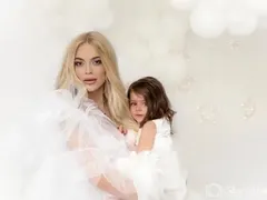 Мис България Вероника Стефанова: Корекциите не пречат на кърменето (Моделът чака второ)