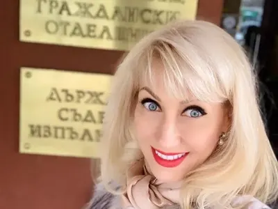 Мисис Баба официално разведена (Снимки)