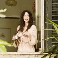 Моника Белучи идва в София