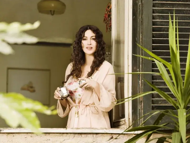 Моника Белучи идва в София