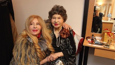 Муки трепери за наследството на Стояна (Щерката на Мутафова се бои американския й брат да не заграби имането й)