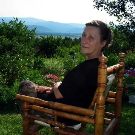 Нешка Робева кръсти кучето си Ни Ло