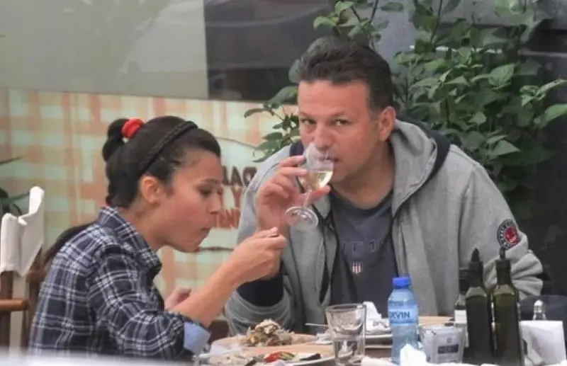 Ники Дойнов, журналистът с най-високата заплата у нас – 20 бона, живее в невиждан лукс